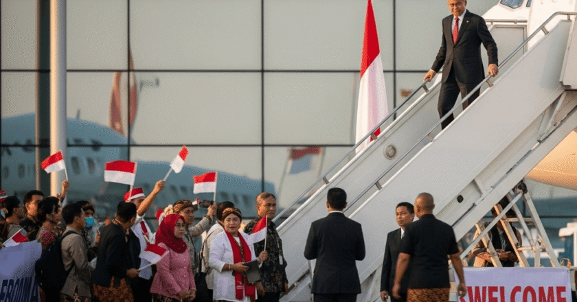 Prabowo Subianto Kembali ke Tanah Air Usai Kunjungan Resmi Singkat ke Tiongkok